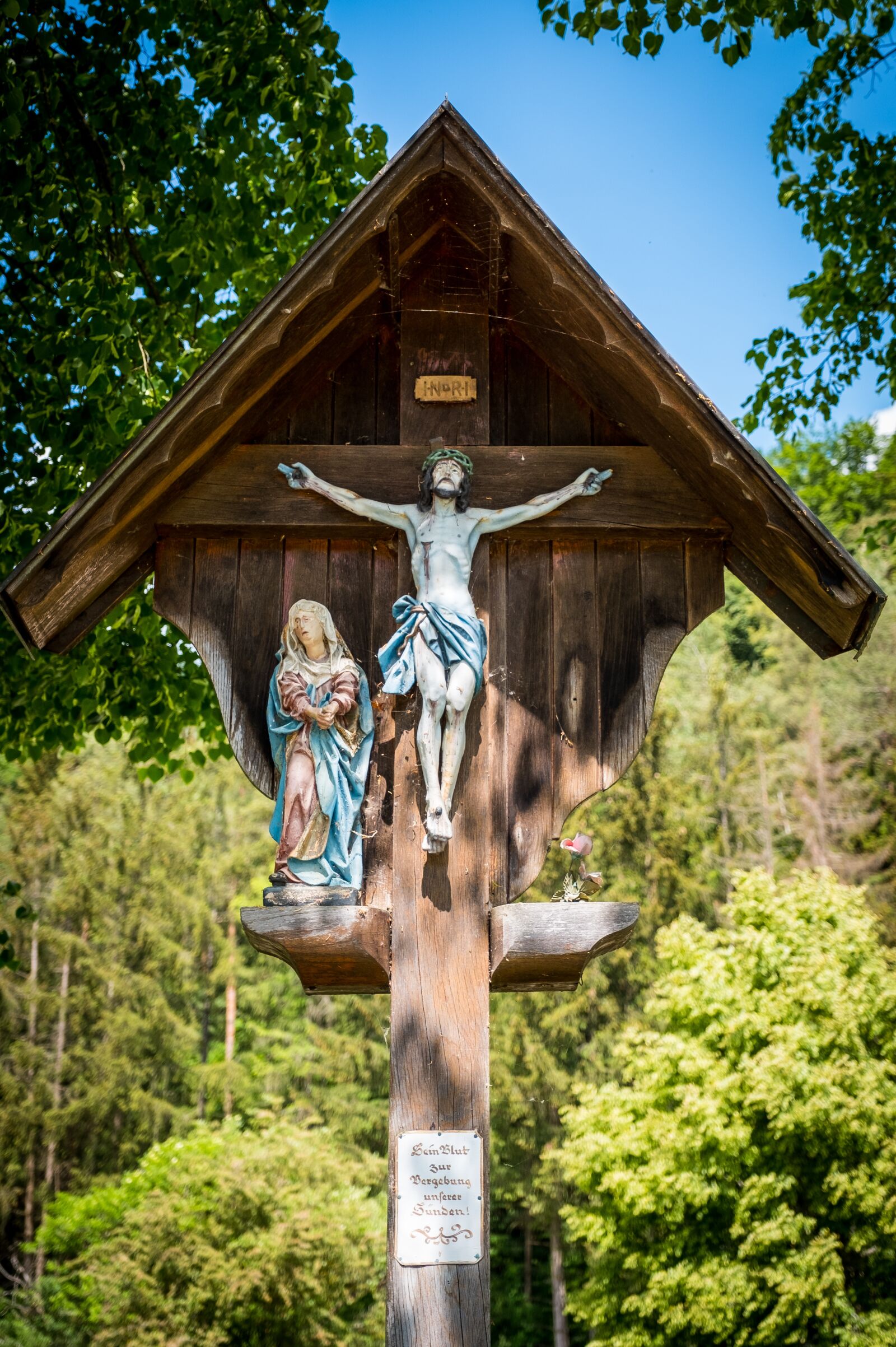 Fujifilm XF 16-55mm F2.8 R LM WR sample photo. Cross, jesus, prayer photography