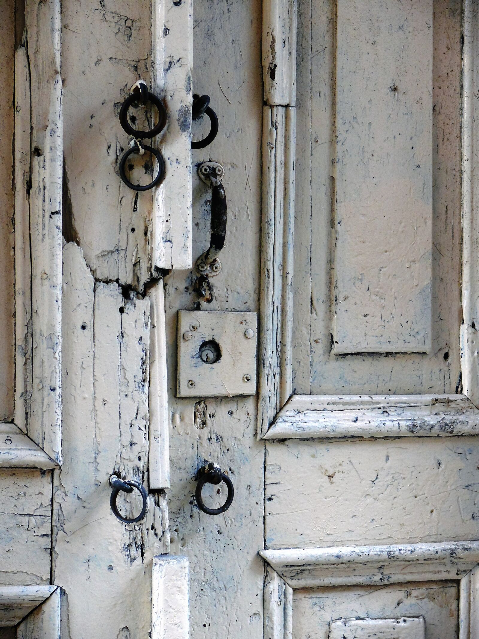 Panasonic DMC-FZ50 sample photo. Old, old door, fittings photography