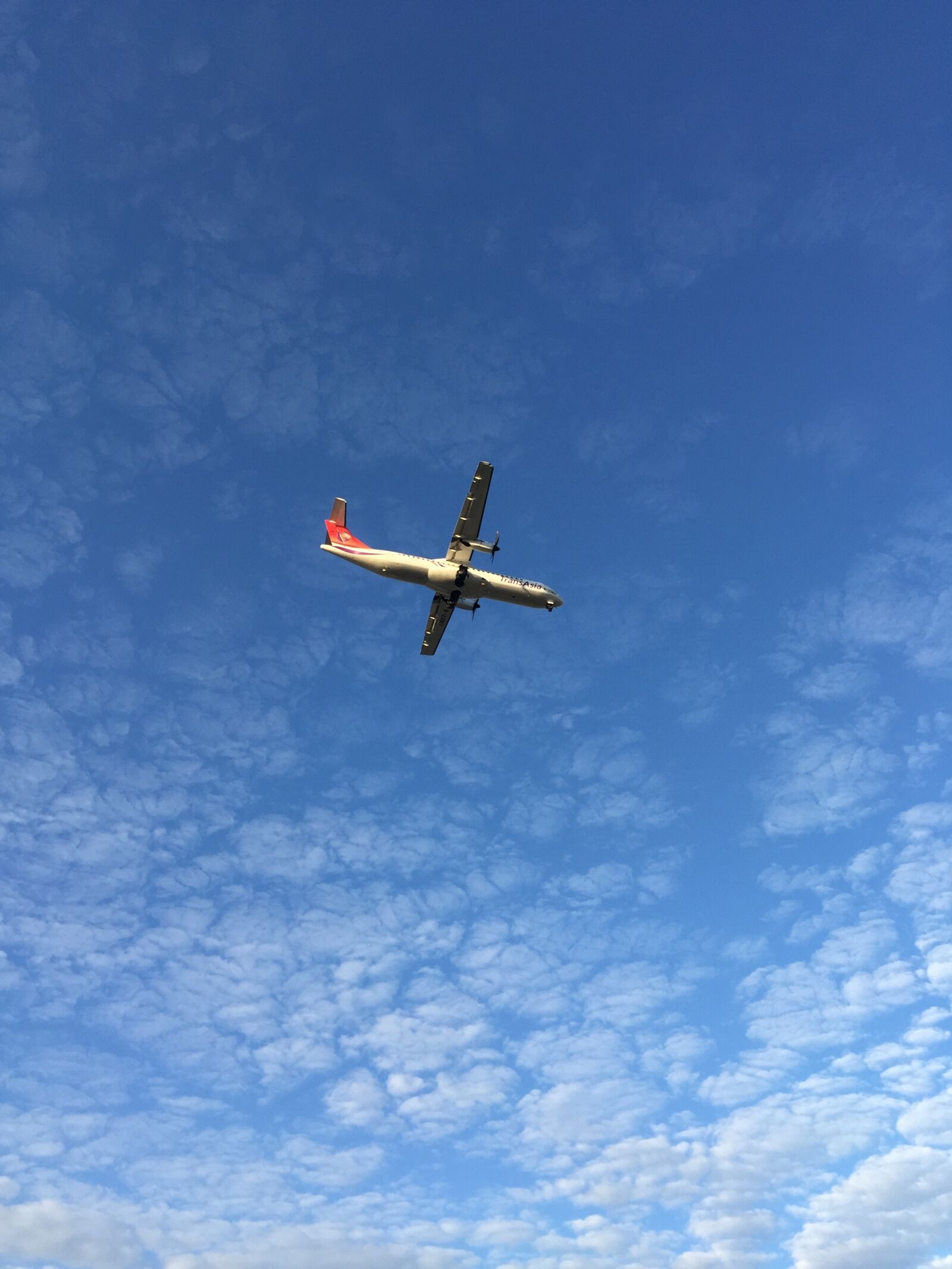 iPhone 6 back camera 4.15mm f/2.2 sample photo. Sky, taiwan photography