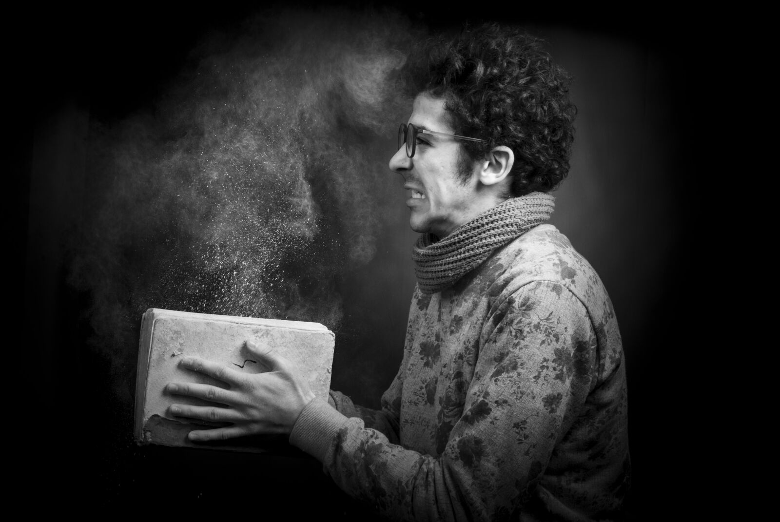 Nikon D610 sample photo. Book, literature, historic photography