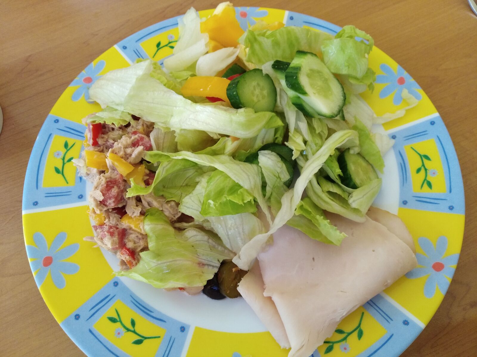 HUAWEI Y7 sample photo. Salad, healthy, food photography