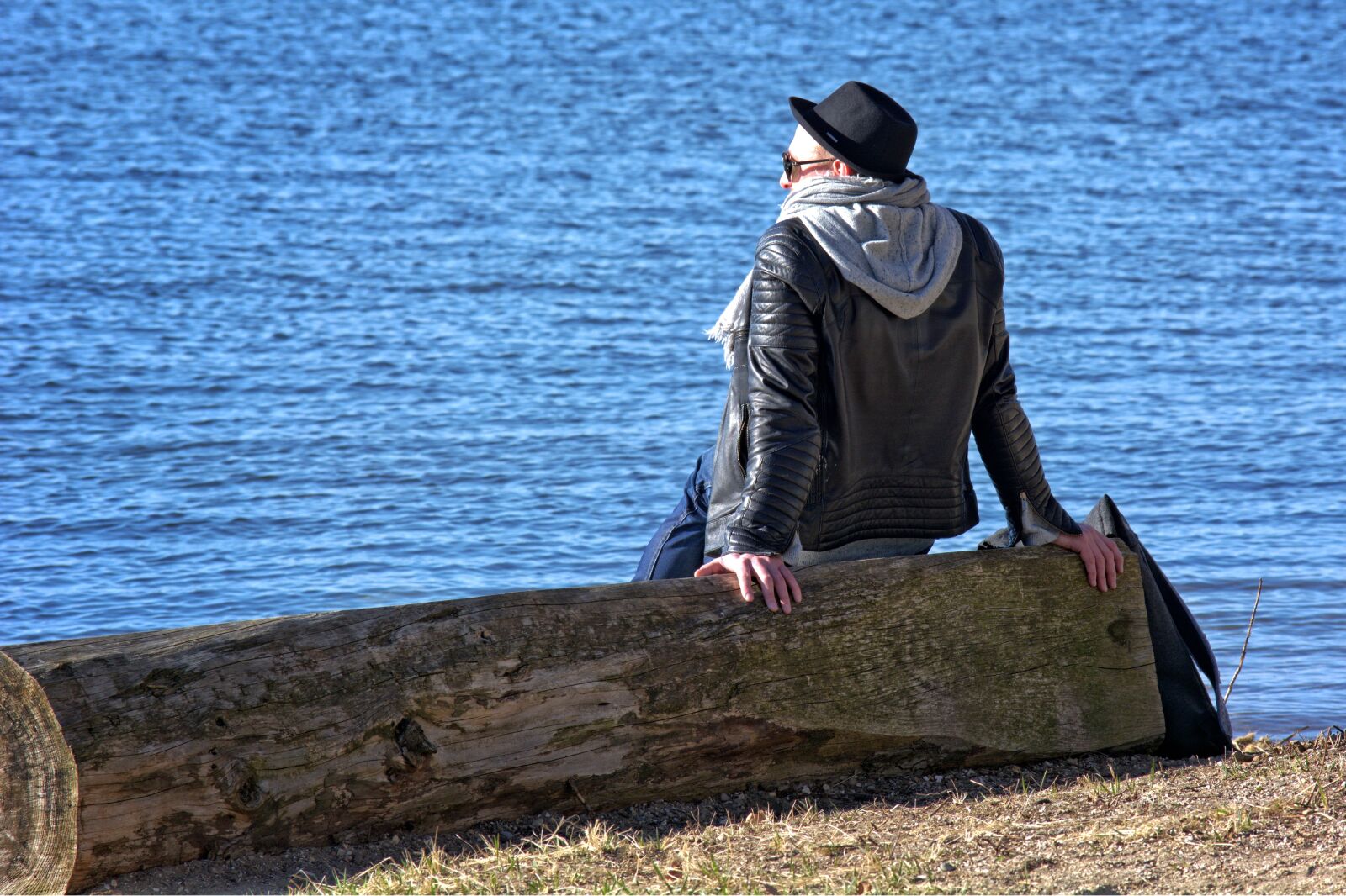55.0-200.0mm f/4.0-f/5.6 sample photo. Person, individually, man photography