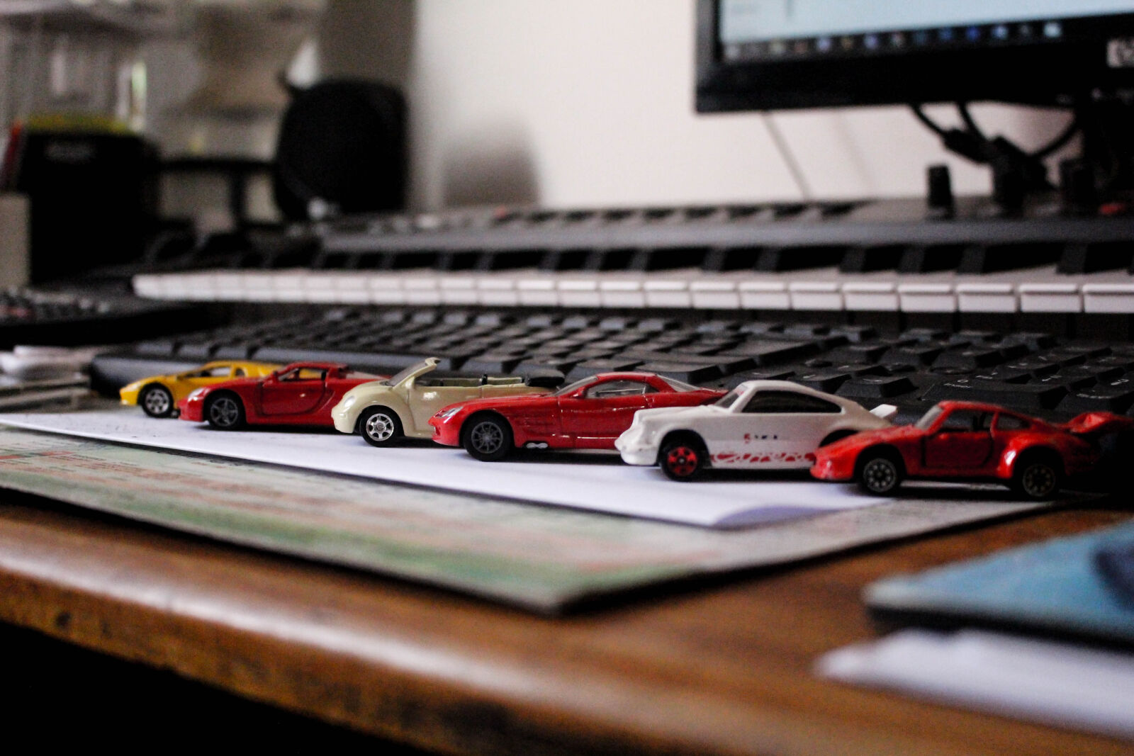 Canon EOS 700D (EOS Rebel T5i / EOS Kiss X7i) sample photo. Canon, cars, ferrari, home photography