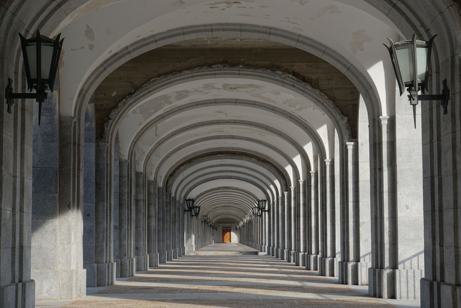 Sony E 16-50mm F3.5-5.6 PZ OSS sample photo. Gang, cloister, monastery photography
