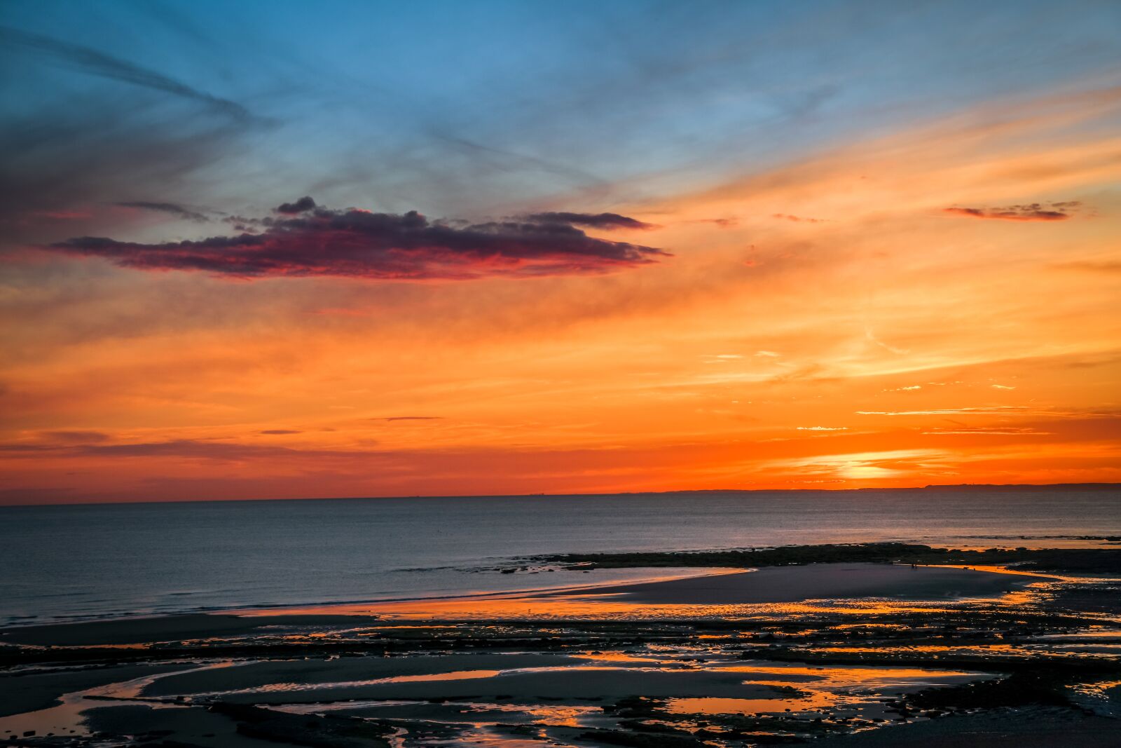 Tamron 28-300mm F3.5-6.3 Di VC PZD sample photo. Sunset, coast, sea photography
