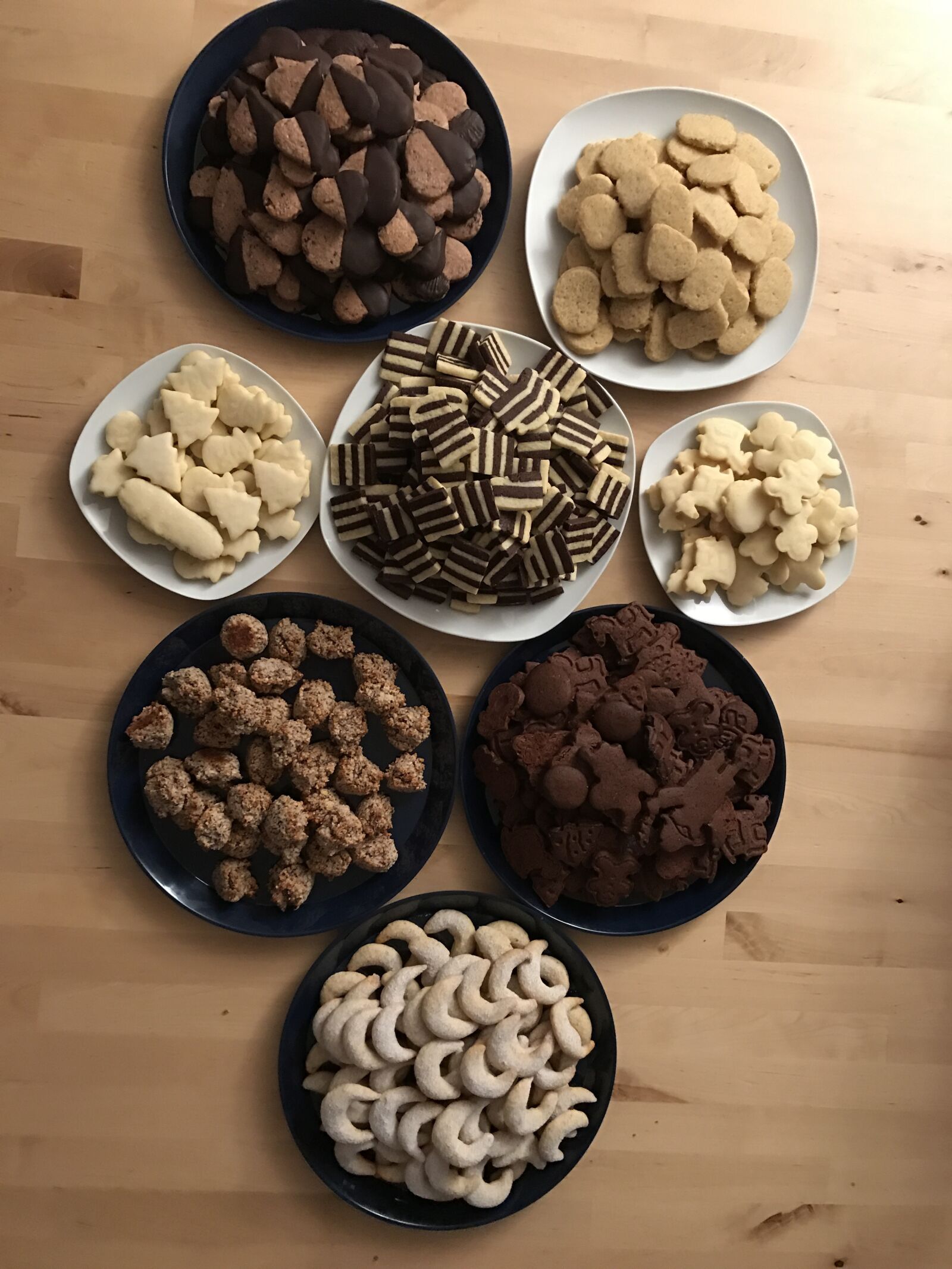Apple iPhone 7 sample photo. Christmas, cookies, cookie photography