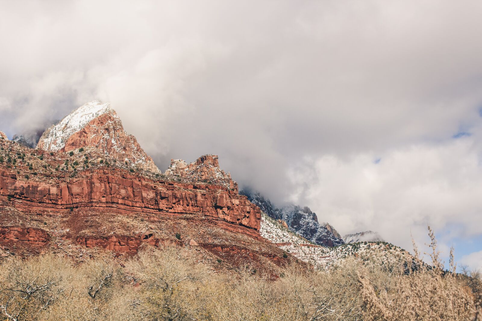 Canon EOS 600D (Rebel EOS T3i / EOS Kiss X5) sample photo. Zion, snow, utah photography