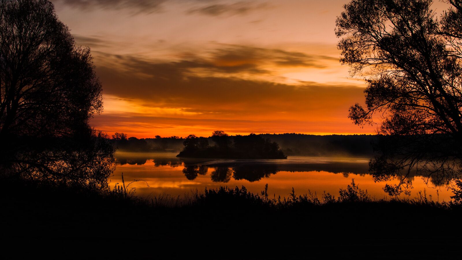 Canon 18-35mm F1.8 DC HSM | Art 013 sample photo. East, west, landscape photography
