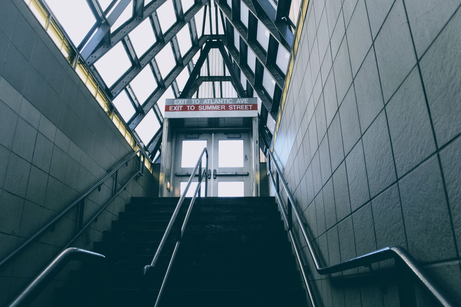 Nikon D3200 sample photo. Subway, subway, station photography