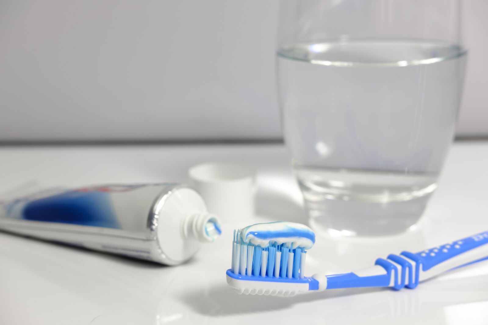 Fujifilm X-T2 + Fujifilm XF 35mm F2 R WR sample photo. Toothpaste, toothbrush, brushing teeth photography
