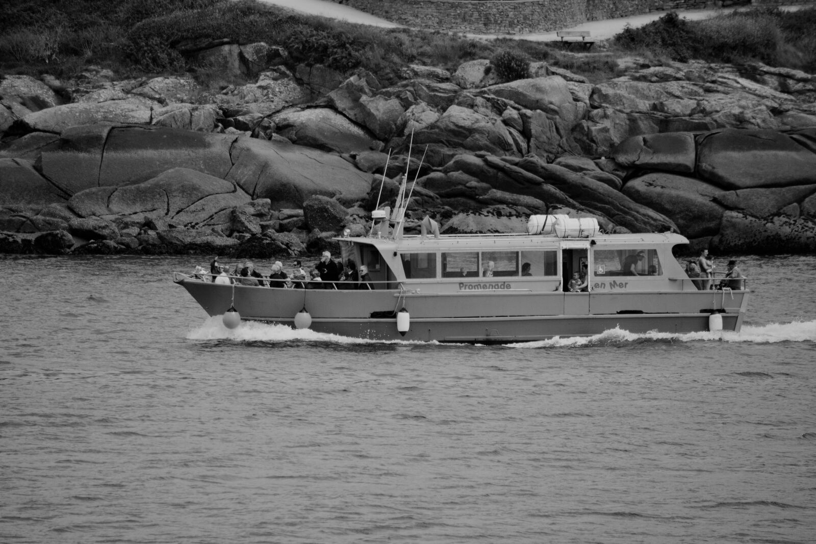 Nikon D5200 sample photo. Bateau, croisiere, mer, noir photography