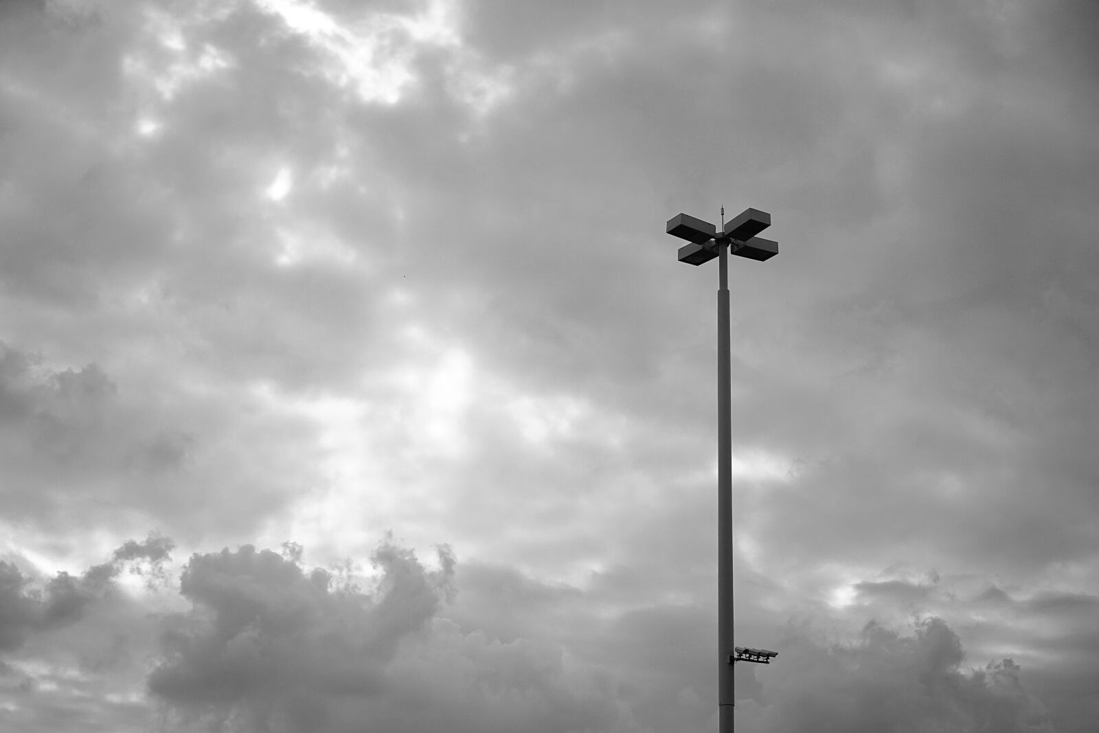 Sony Vario Tessar T* FE 24-70mm F4 ZA OSS sample photo. Cloud, black and white photography