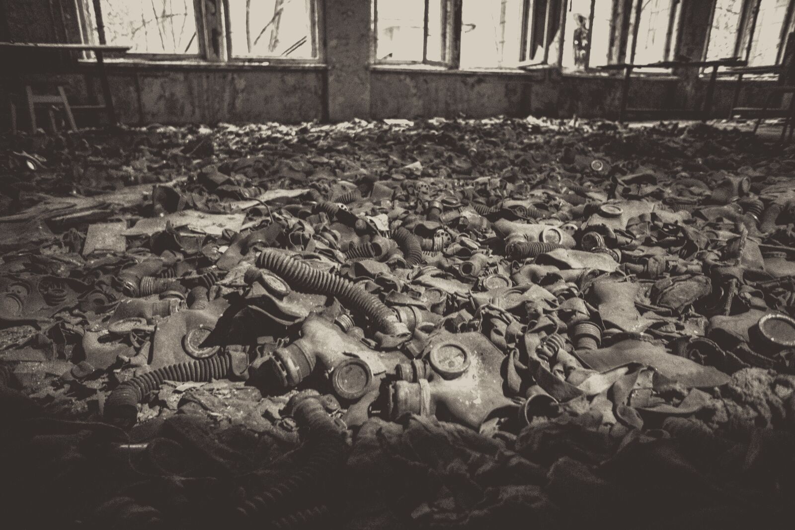 Sony a6000 sample photo. Mask, chernobyl, explosion photography