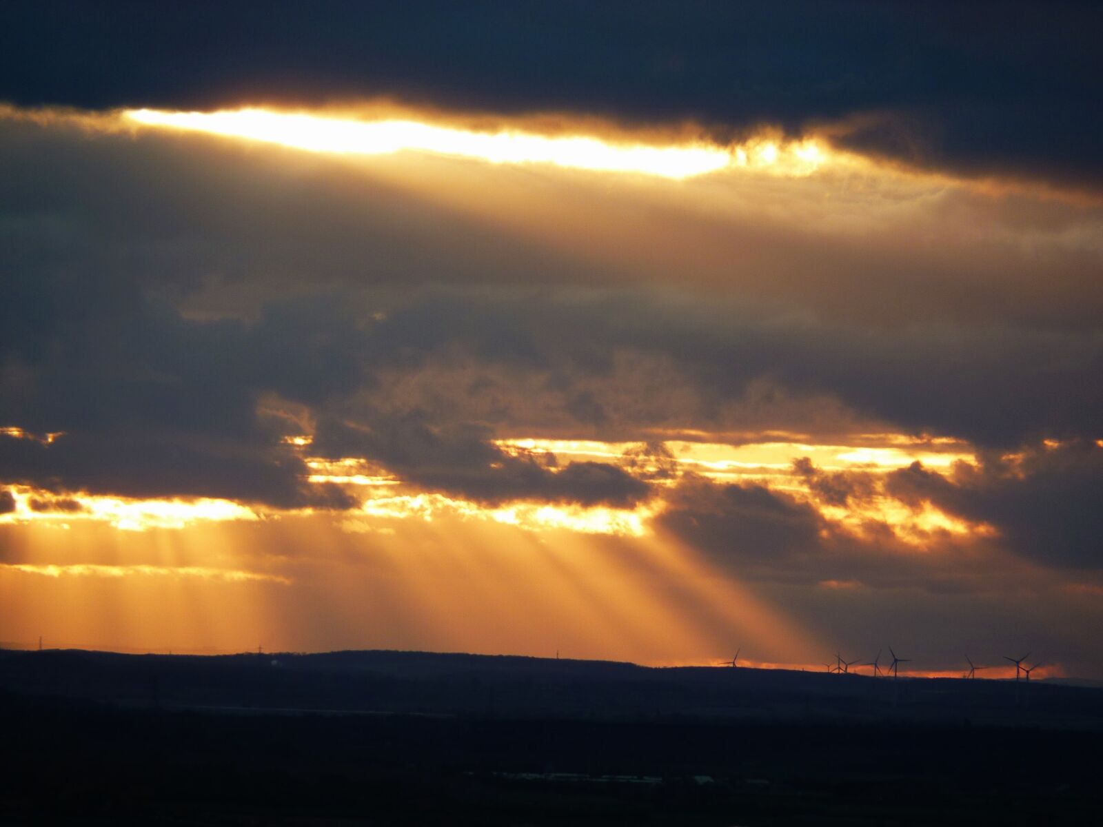 Panasonic Lumix DMC-FZ35 (Lumix DMC-FZ38) sample photo. Sunset, sunlight, light photography