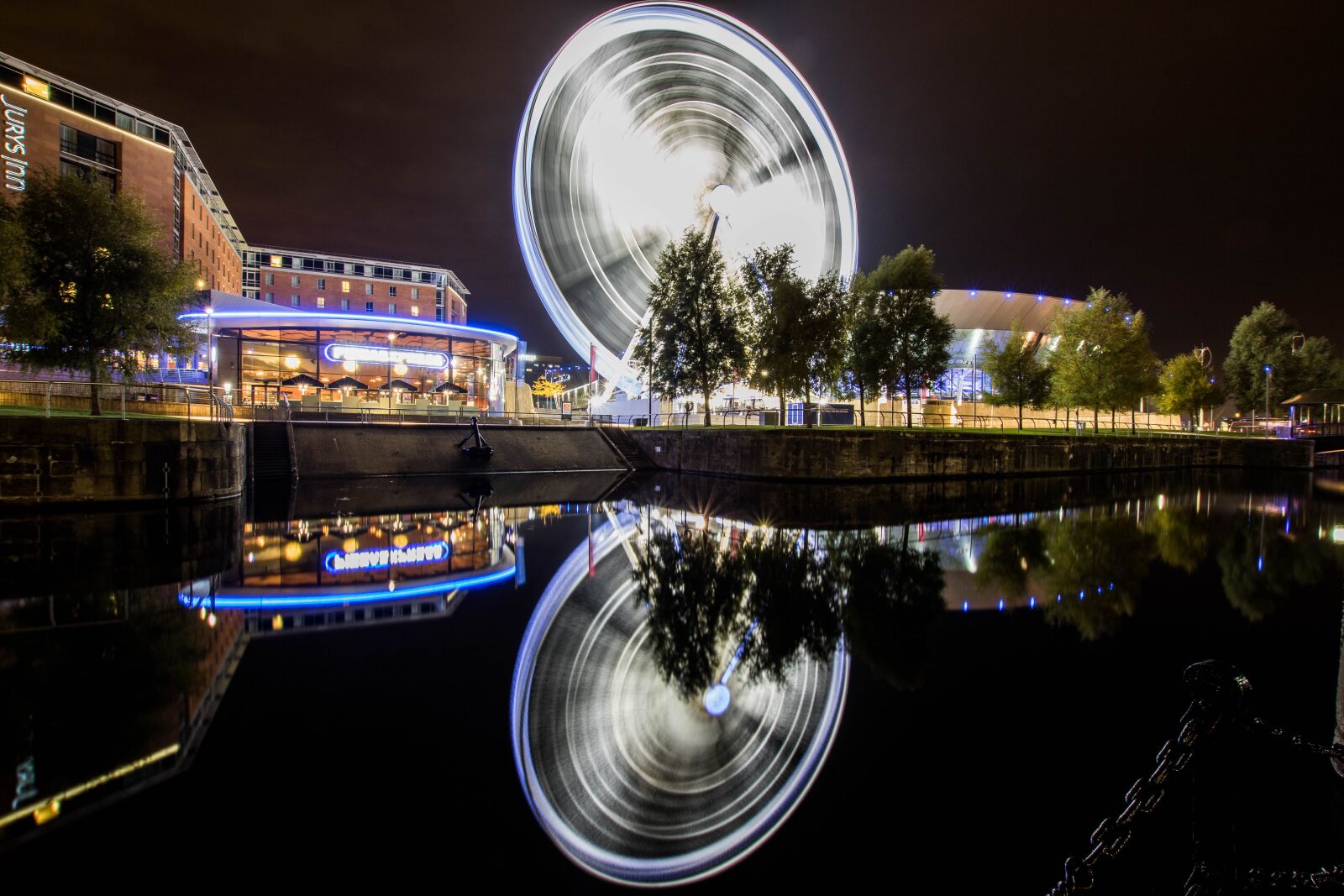 Canon EOS 7D Mark II sample photo. Night, reflection, water photography