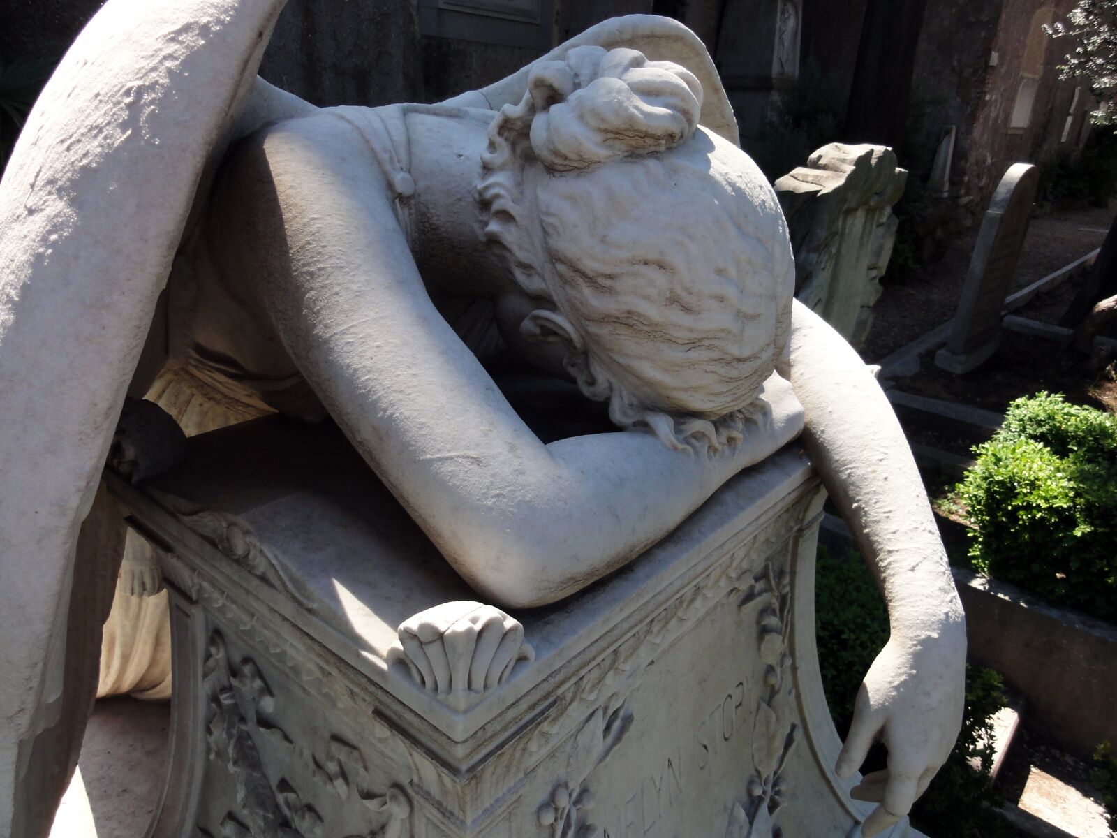 Sony DSC-HX5V sample photo. Angel, sculpture, marble photography