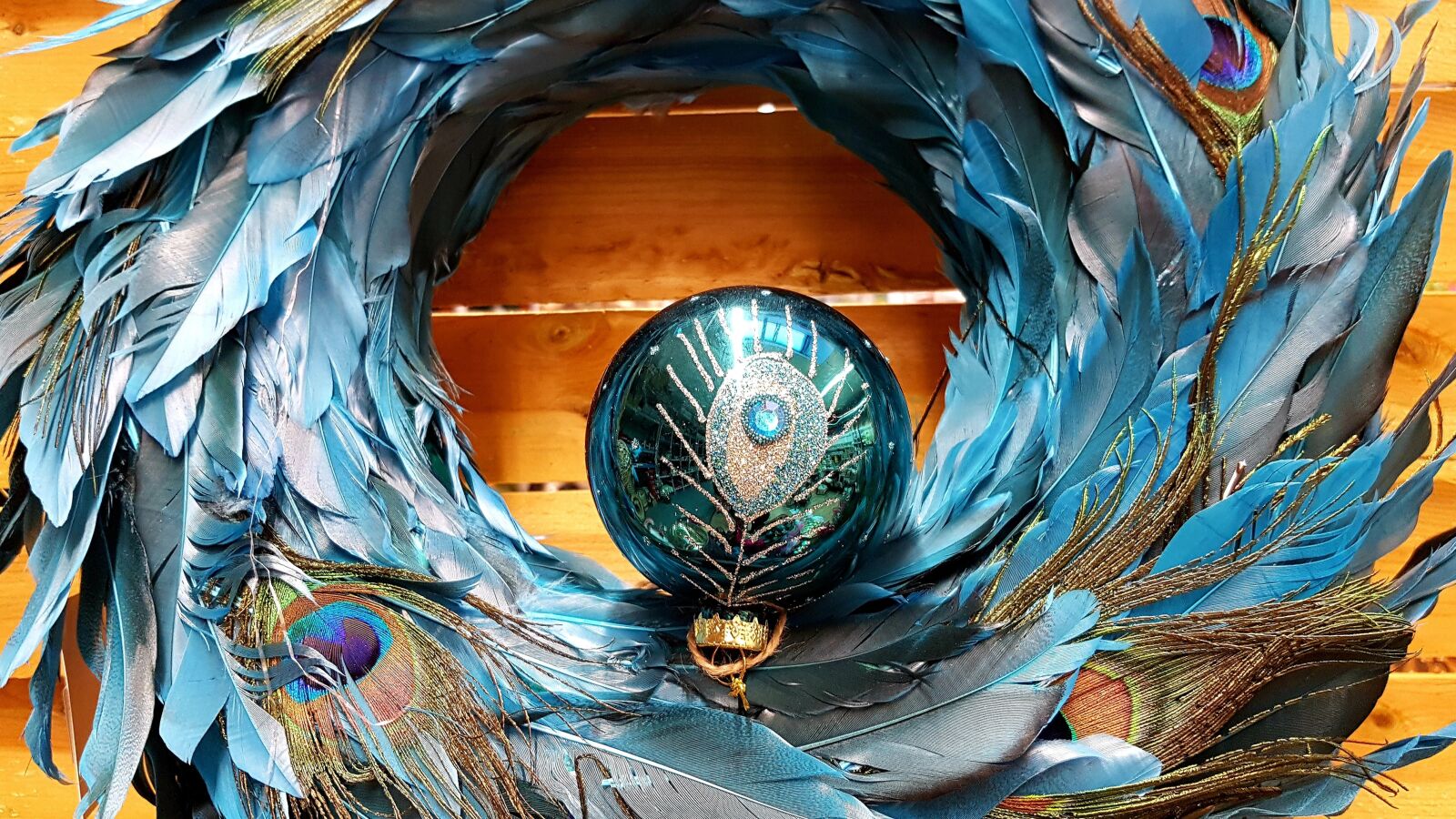 Samsung Galaxy S7 Edge sample photo. Christmas ornament, christmas, trend photography