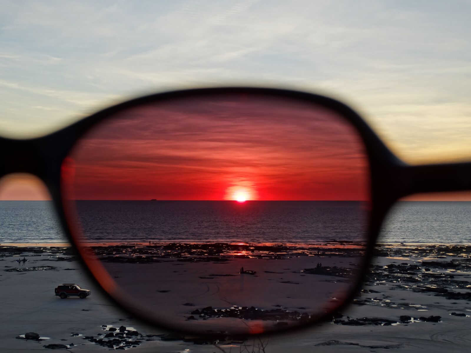 Sony Cyber-shot DSC-HX300 sample photo. Sunset, sunglasses, beach photography