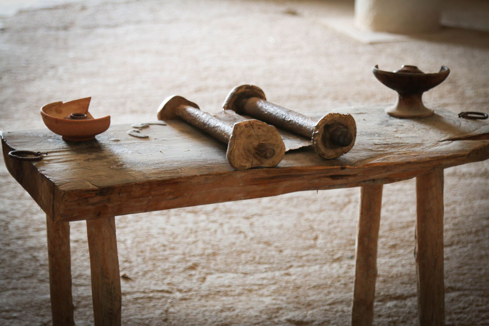 Canon EOS 70D + Canon EF 24-105mm F4L IS USM sample photo. Old, scroll, antique photography