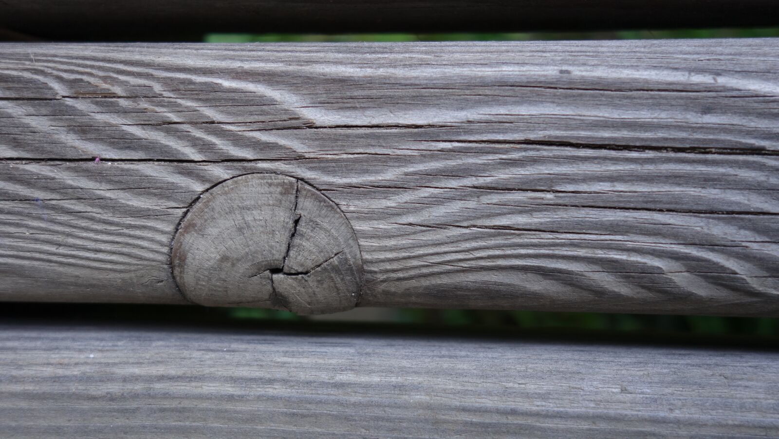 Sony Cyber-shot DSC-RX100 II sample photo. Old wood, boards, fibers photography