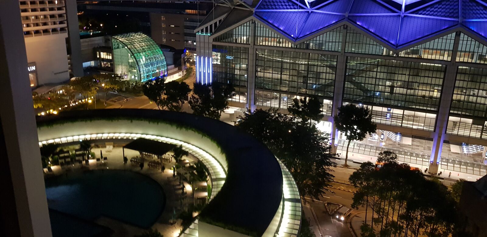 Samsung Galaxy S8+ sample photo. Singapore, night, buildings photography