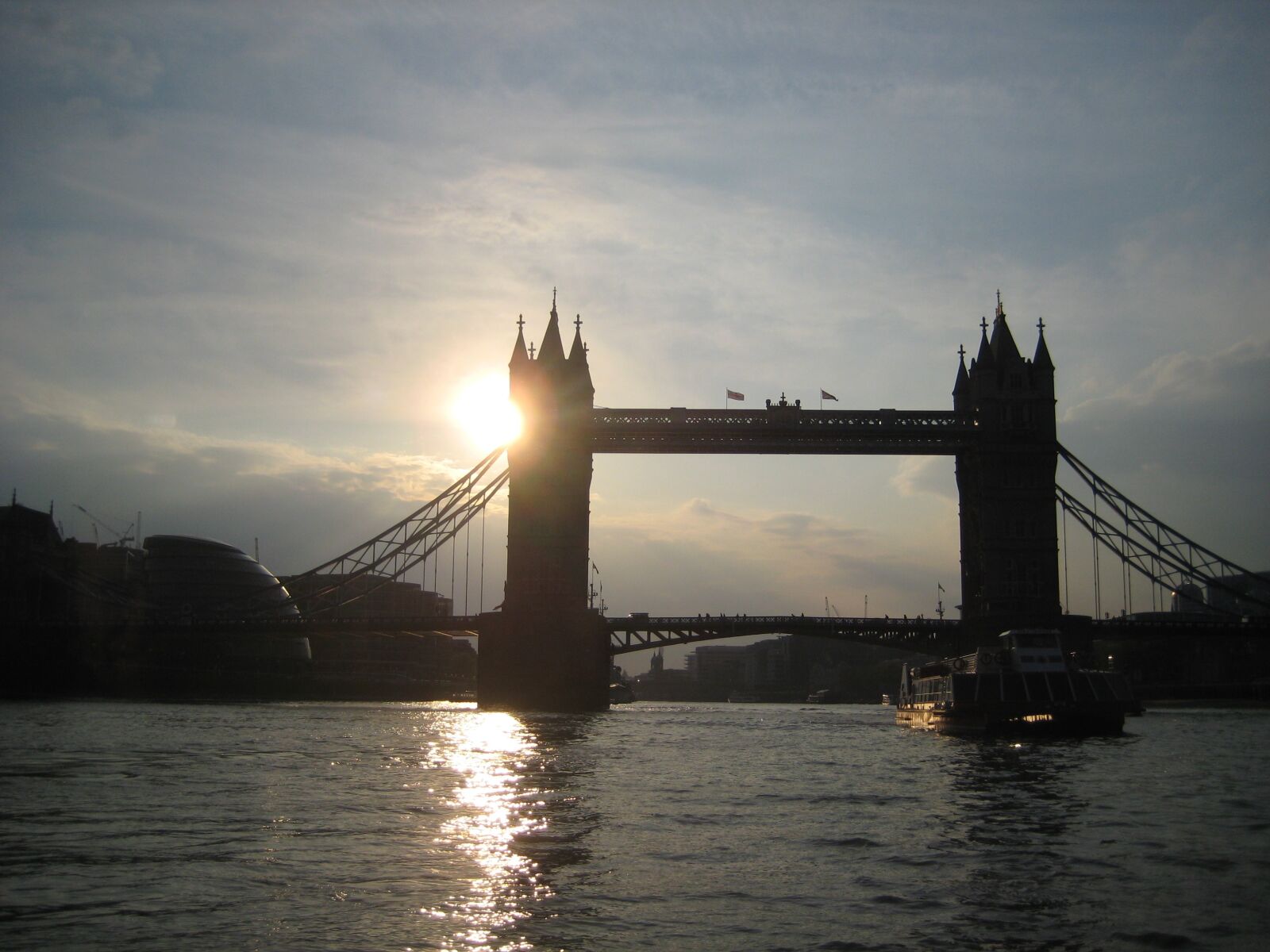 Canon DIGITAL IXUS 70 sample photo. London, tower bridge, river photography