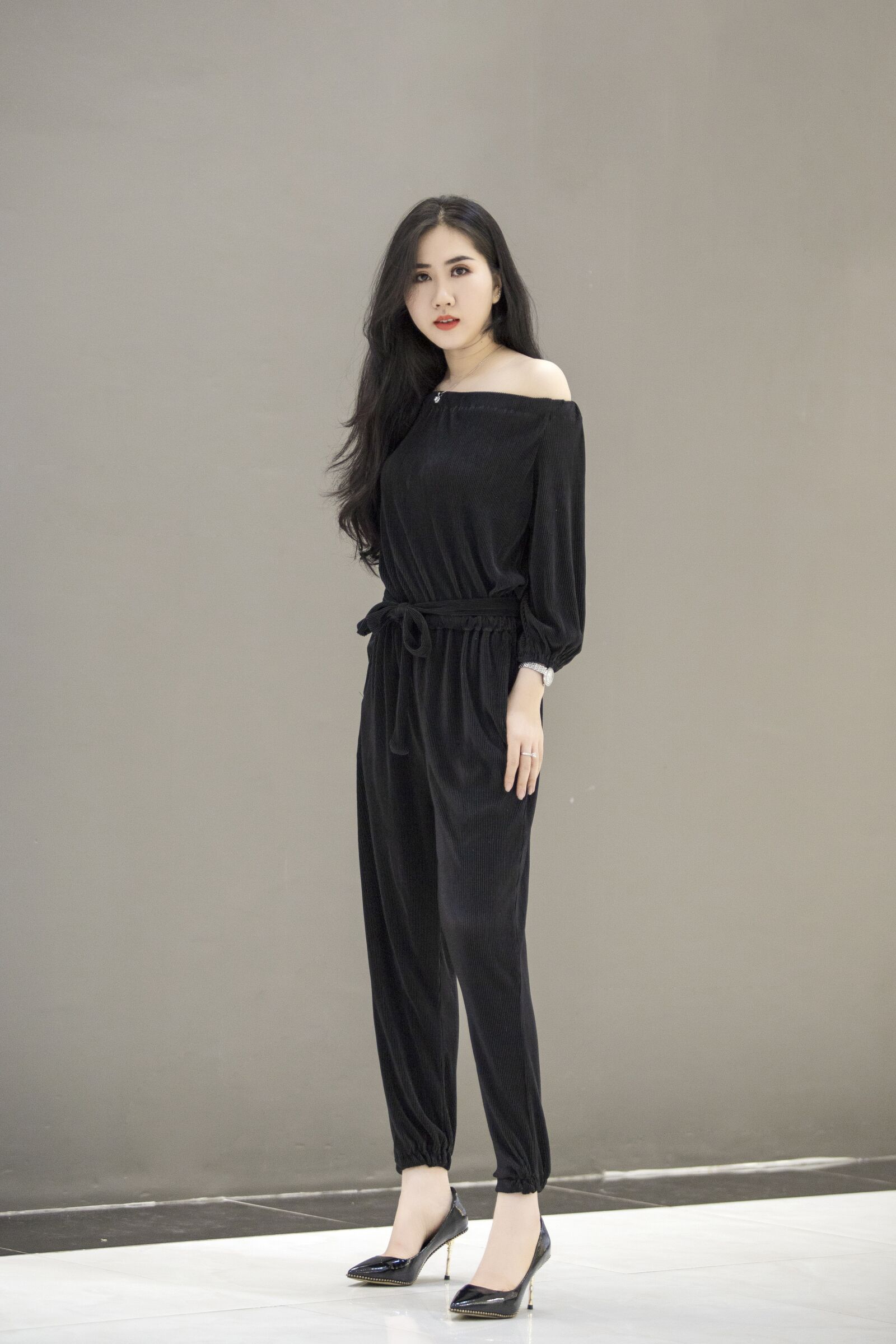 Canon EF 70-200mm F2.8L USM sample photo. Girl, fashion, woman photography