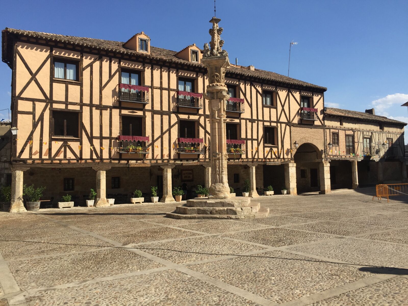 iPhone 6 Plus back camera 4.15mm f/2.2 sample photo. Spain, midalder, wine photography