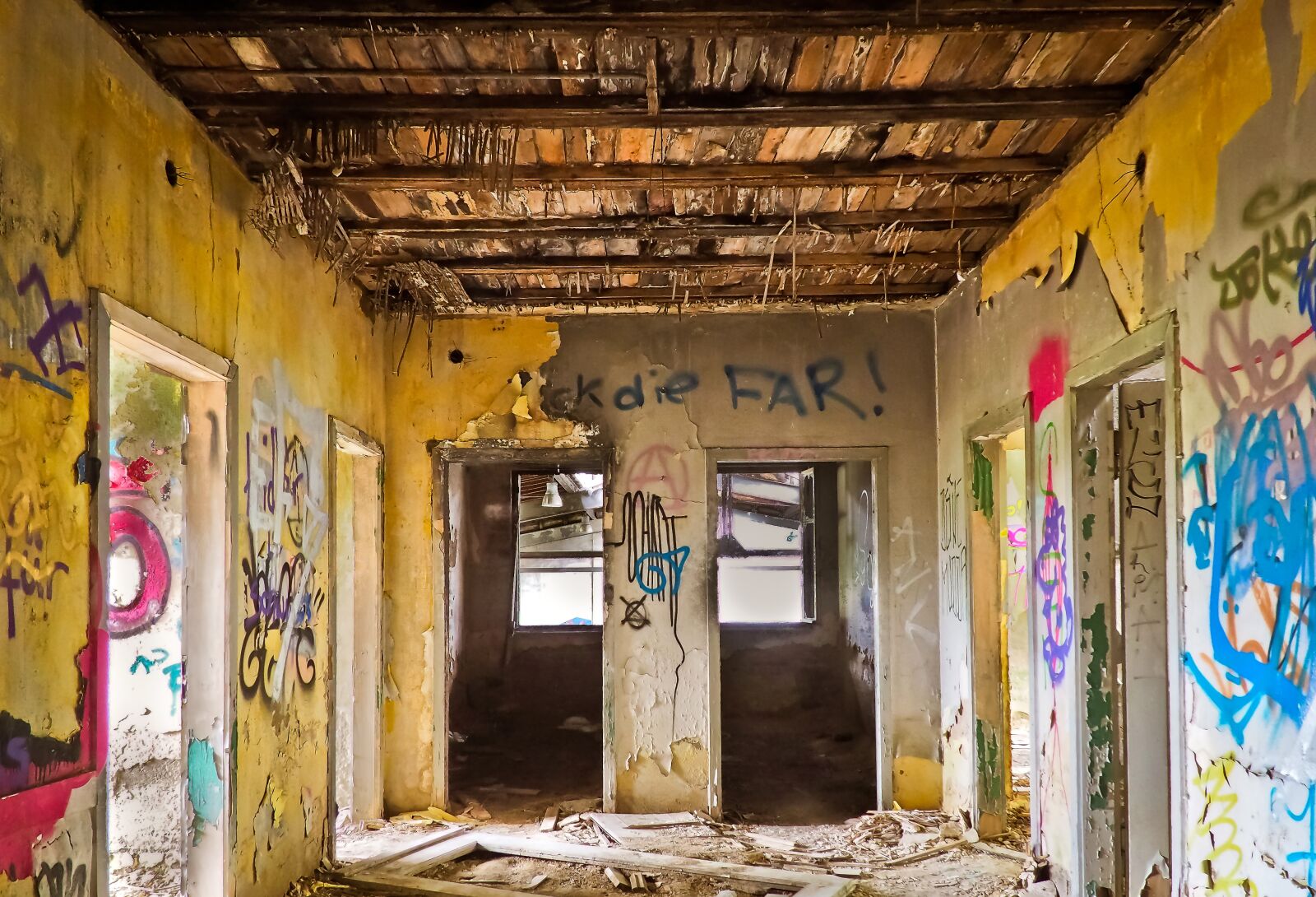 Olympus OM-D E-M10 sample photo. Lost places, old, decay photography