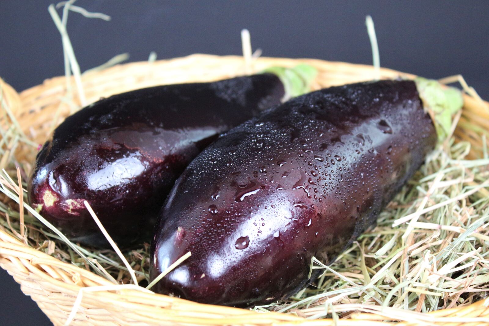 Canon EF-S 18-55mm F3.5-5.6 IS sample photo. Eggplant, raw, vegetables photography