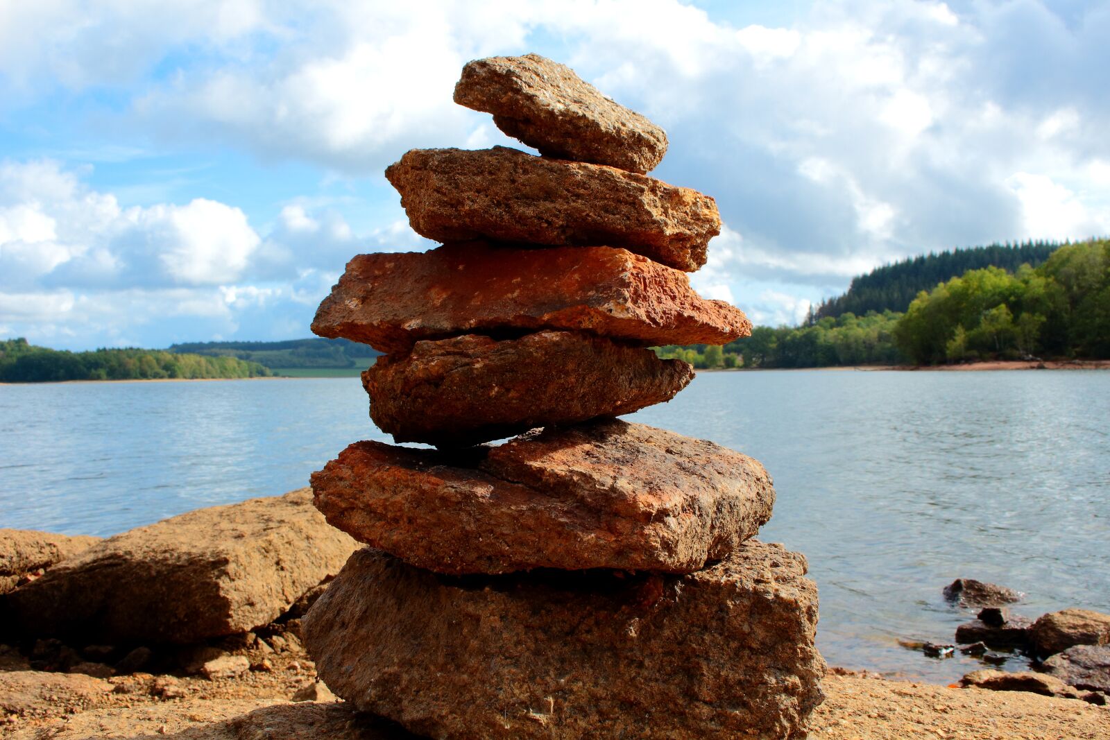 Canon EOS 100D (EOS Rebel SL1 / EOS Kiss X7) sample photo. Stone stacked, pierre, lake photography