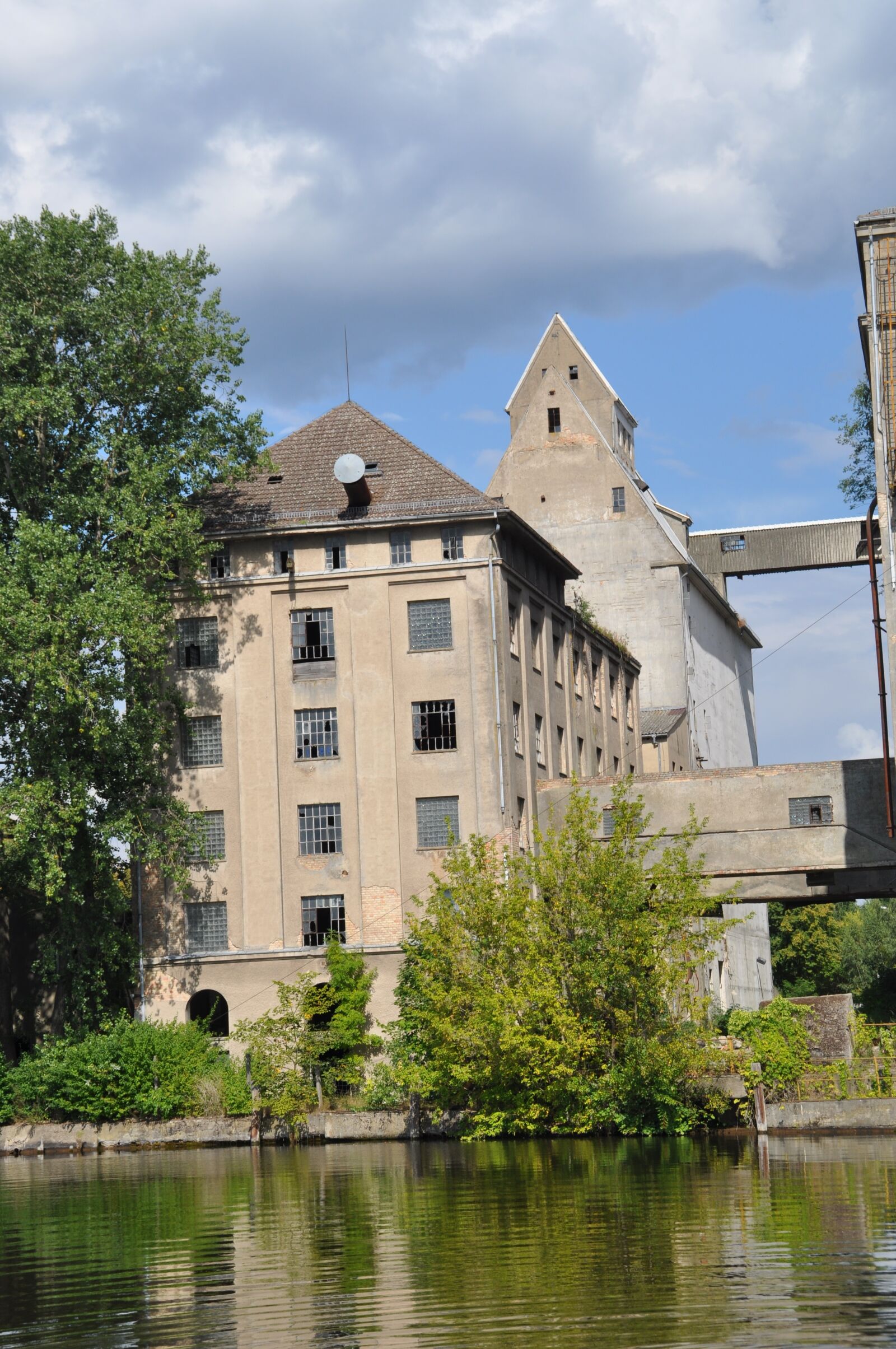 Nikon D90 sample photo. Ruin, müritz, steinfoerde photography