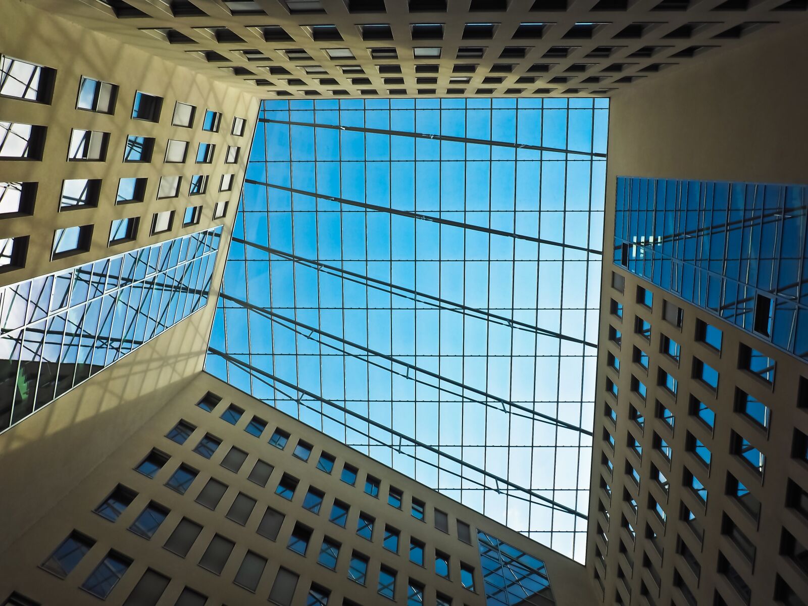 Olympus OM-D E-M10 sample photo. Architecture, modern, building photography