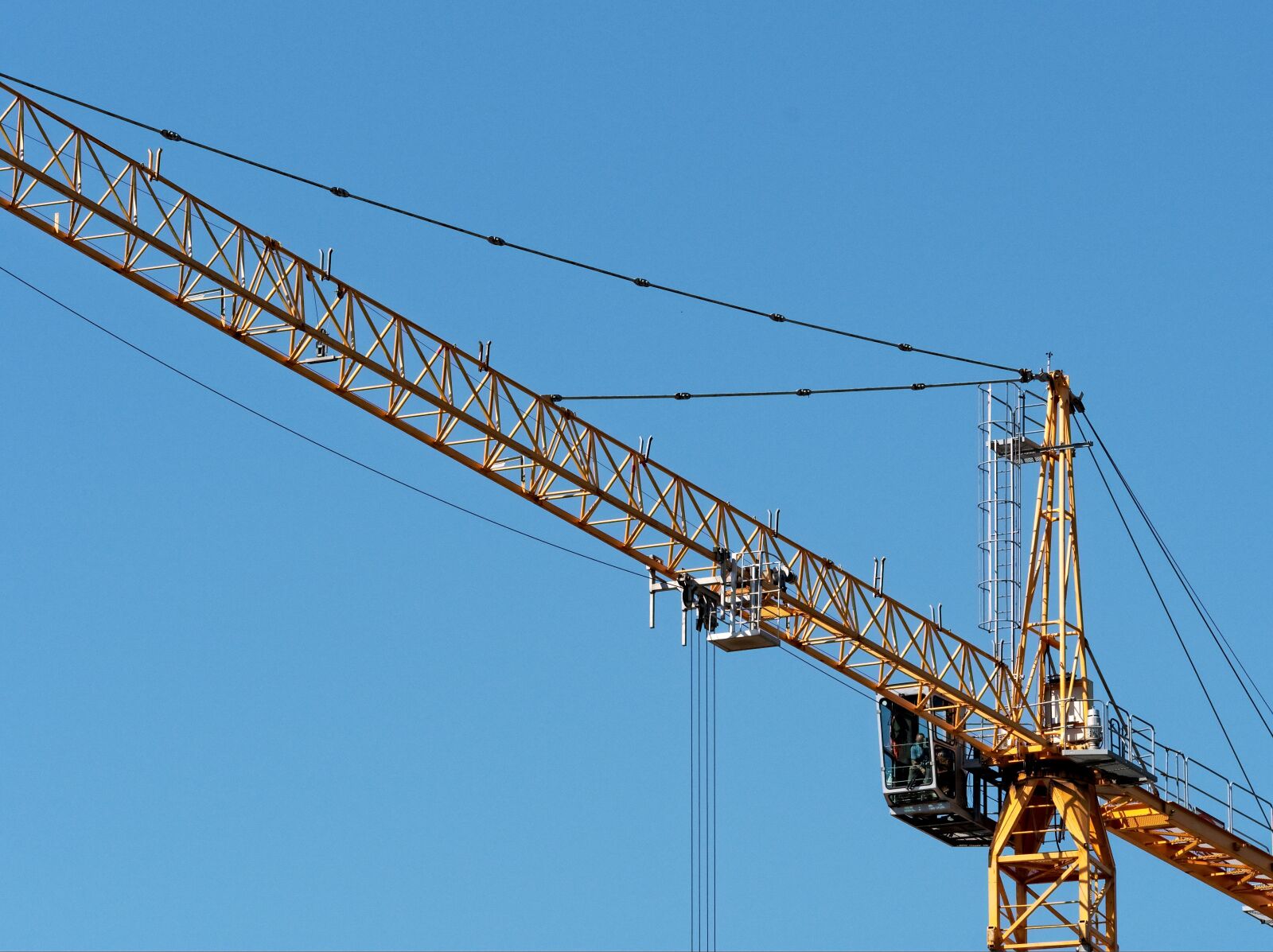 Olympus OM-D E-M5 sample photo. Crane, tall, tower photography