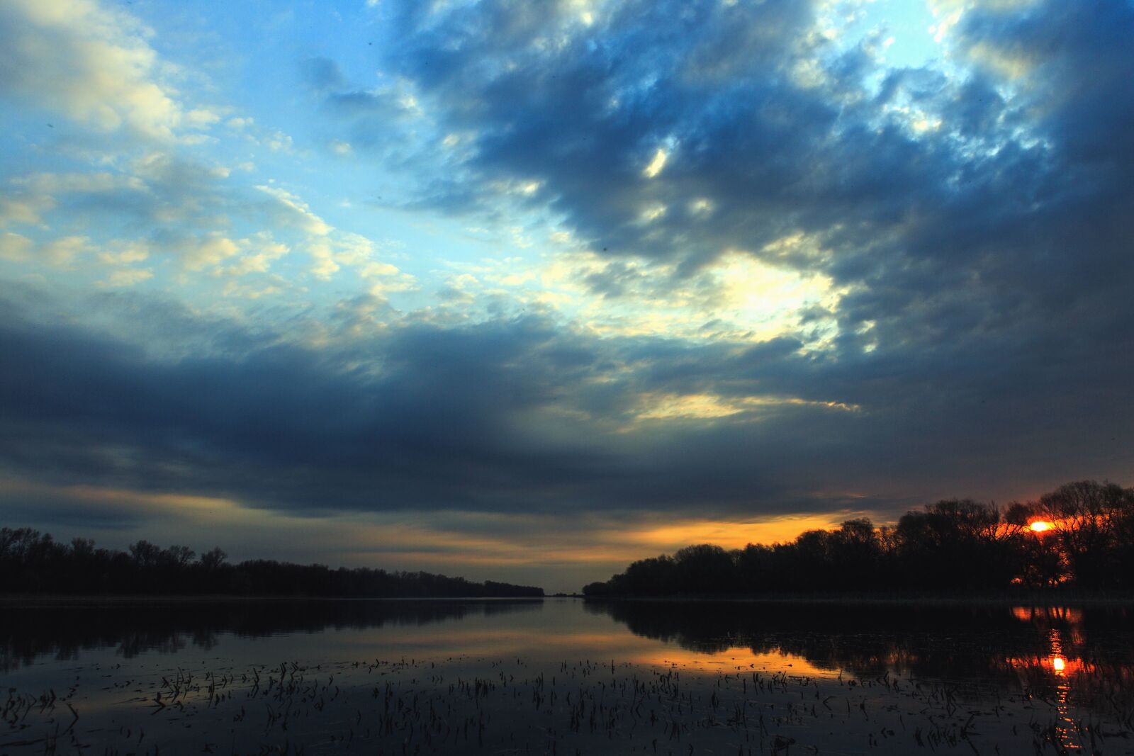 Canon EOS 5D Mark III sample photo. Water, reflection, river, sky photography