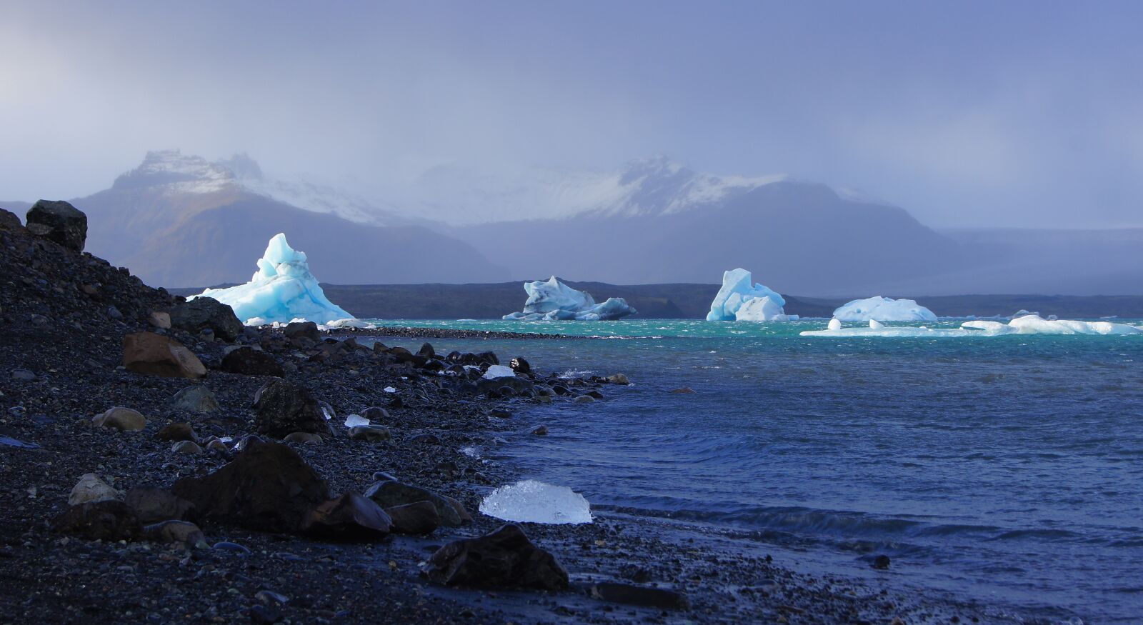 Sony Alpha DSLR-A580 + Sony DT 18-55mm F3.5-5.6 SAM sample photo. Iceland, fjallsarlon, the glacial photography