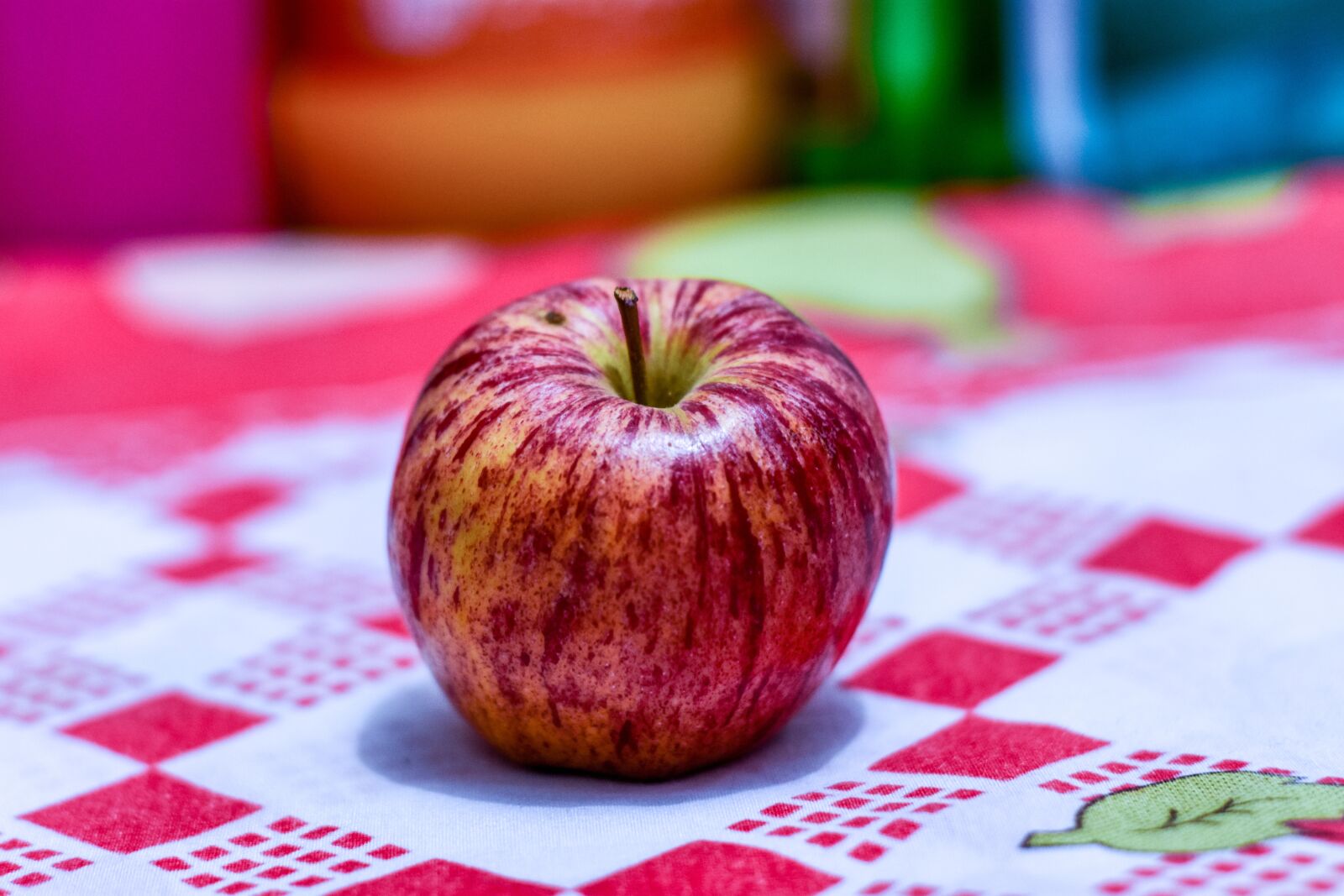 Nikon D3400 sample photo. Apple, fruit, healthy photography
