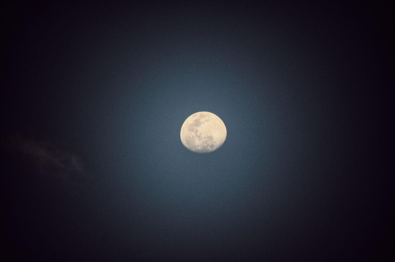 Nikon D5100 sample photo. Moon, night, white photography