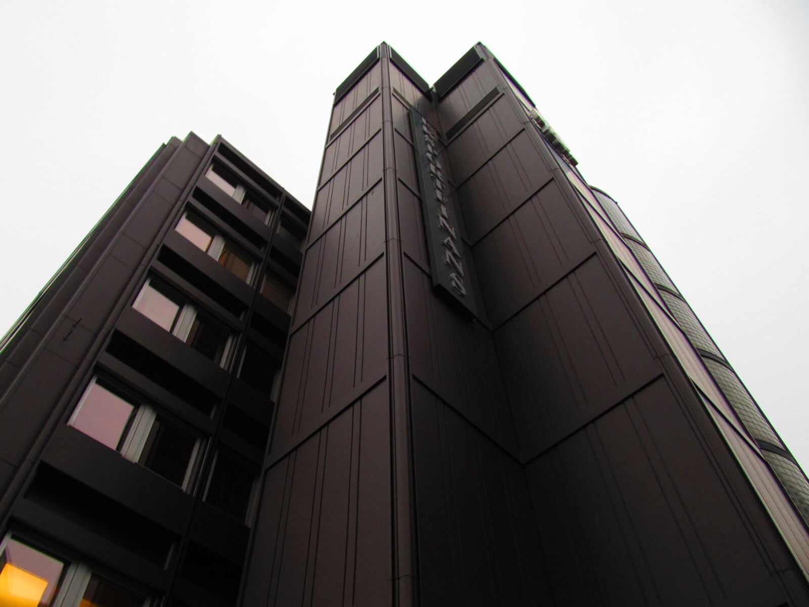 Canon PowerShot SX130 IS sample photo. Tall, up, building photography