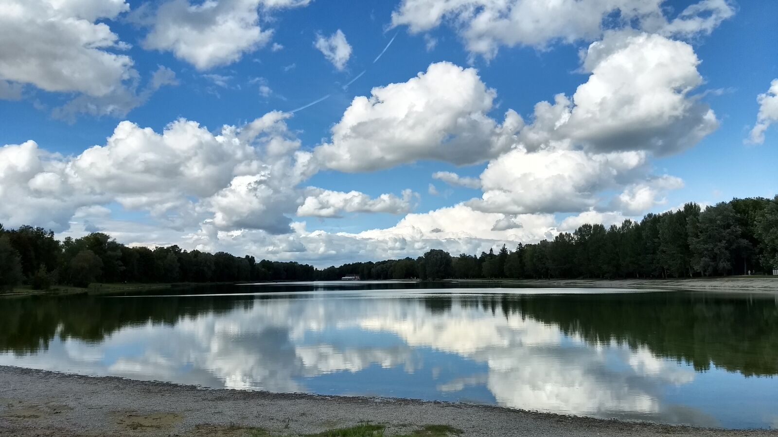 Motorola Moto G (5) Plus sample photo. Kuhsee, lake, water photography