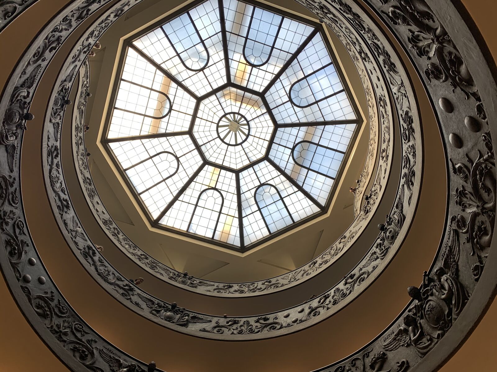 Apple iPhone XR sample photo. Rome, vatican, window photography