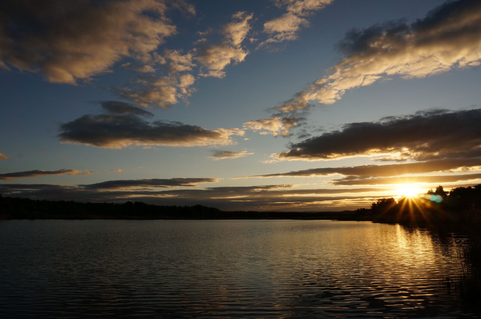 Sony Alpha NEX-5T sample photo. Sunset, lake, sky photography
