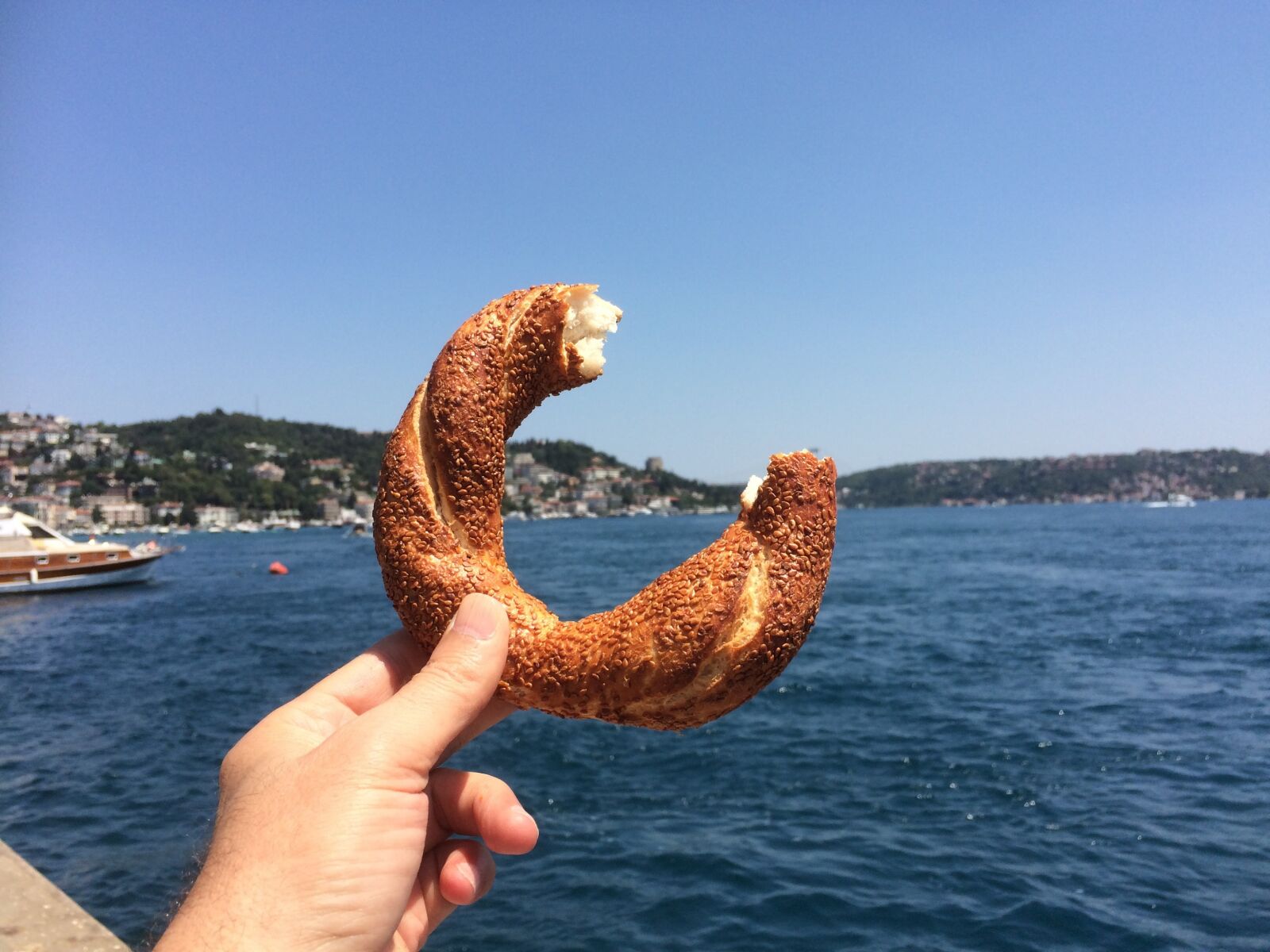 iPhone 5s back camera 4.15mm f/2.2 sample photo. Enjoy the istanbul strait photography