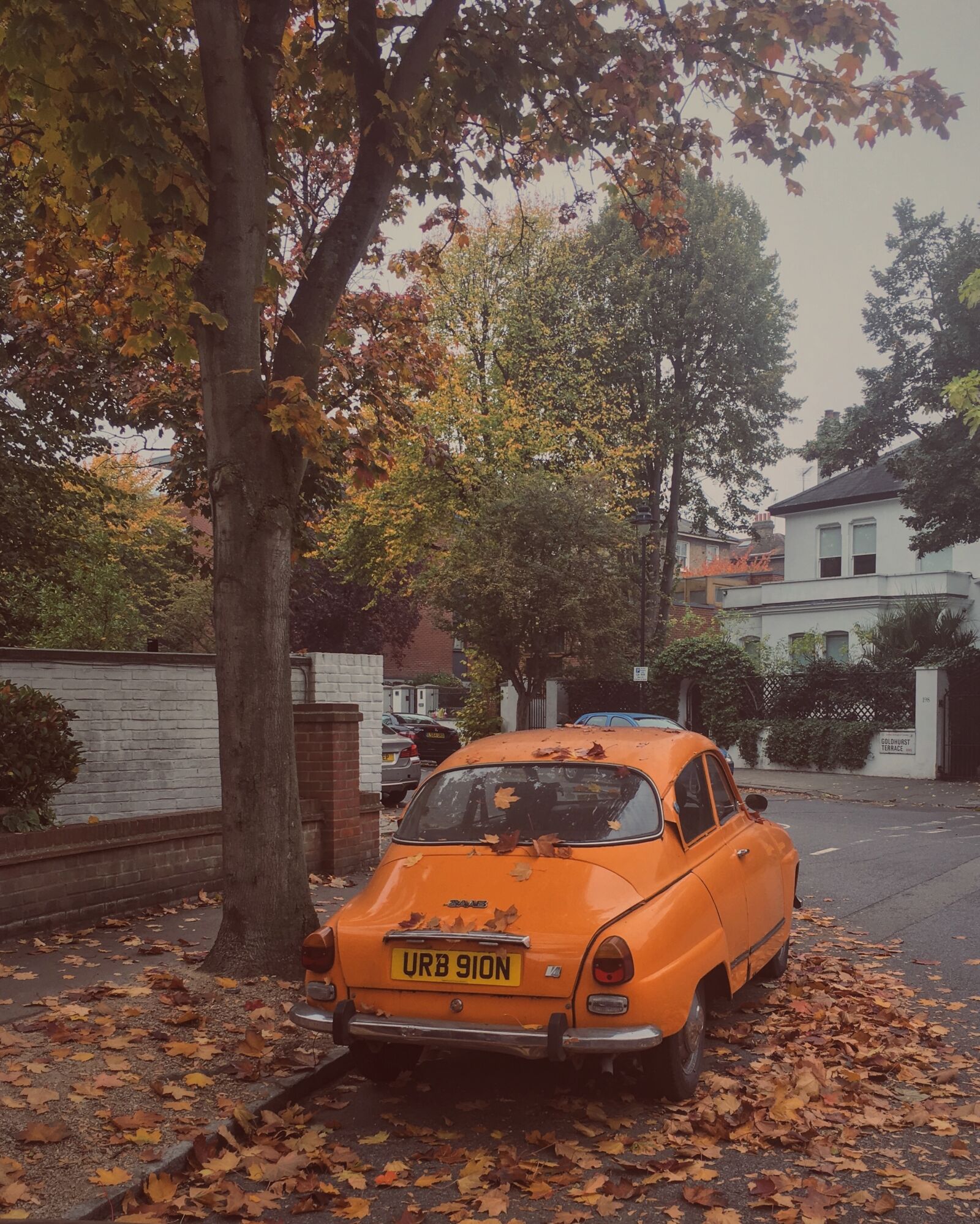 Apple iPhone 6s sample photo. London, street, autumn photography