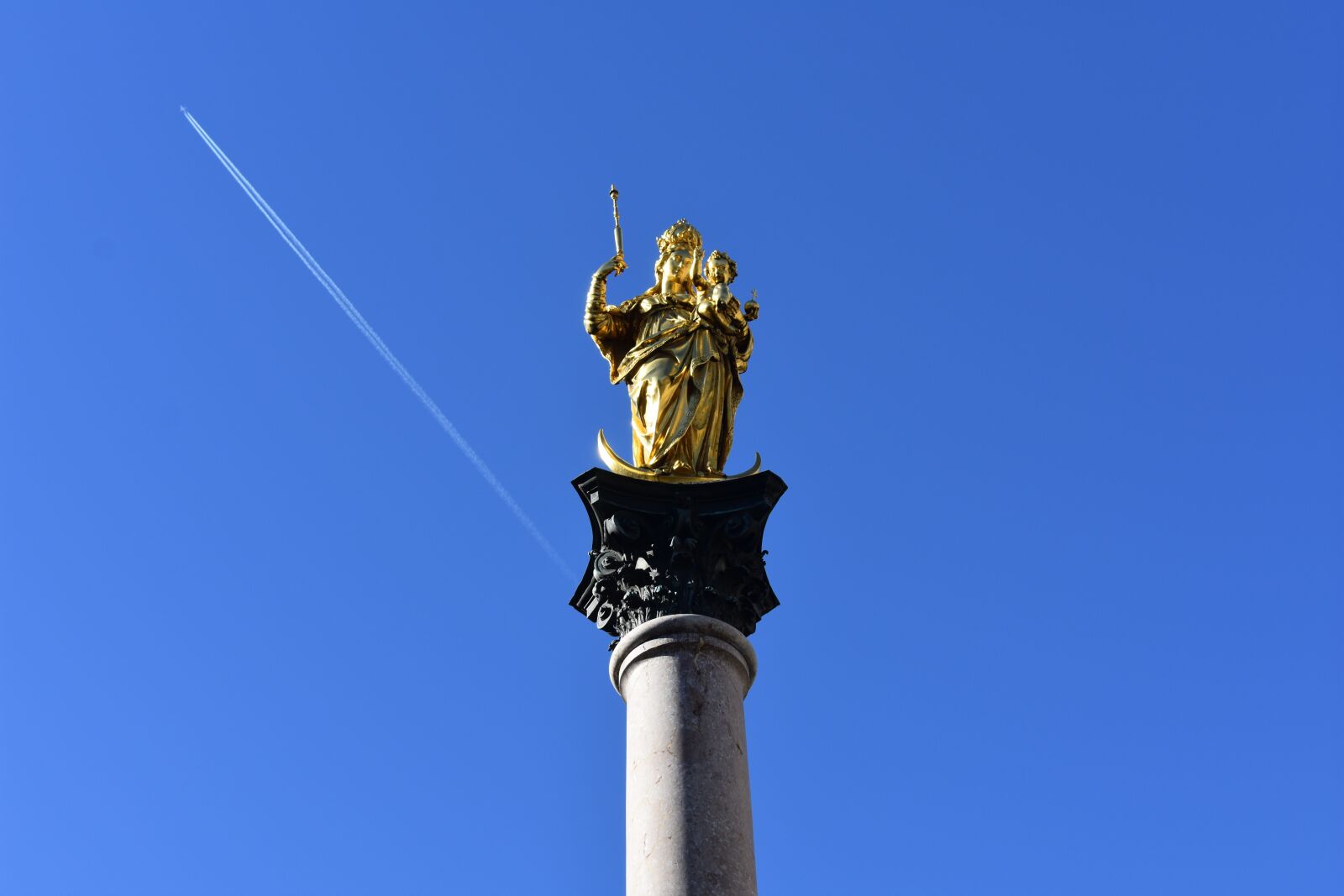 Nikon D3400 sample photo. Munich, marienplatz, marian column photography