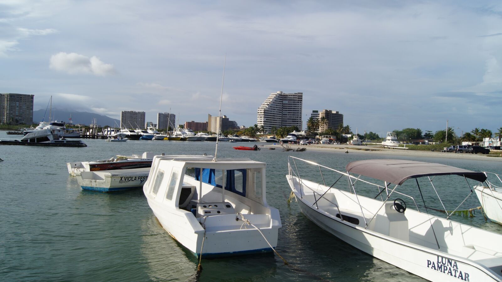 Sony DT 18-55mm F3.5-5.6 SAM II sample photo. Yacht, boat, recreation photography