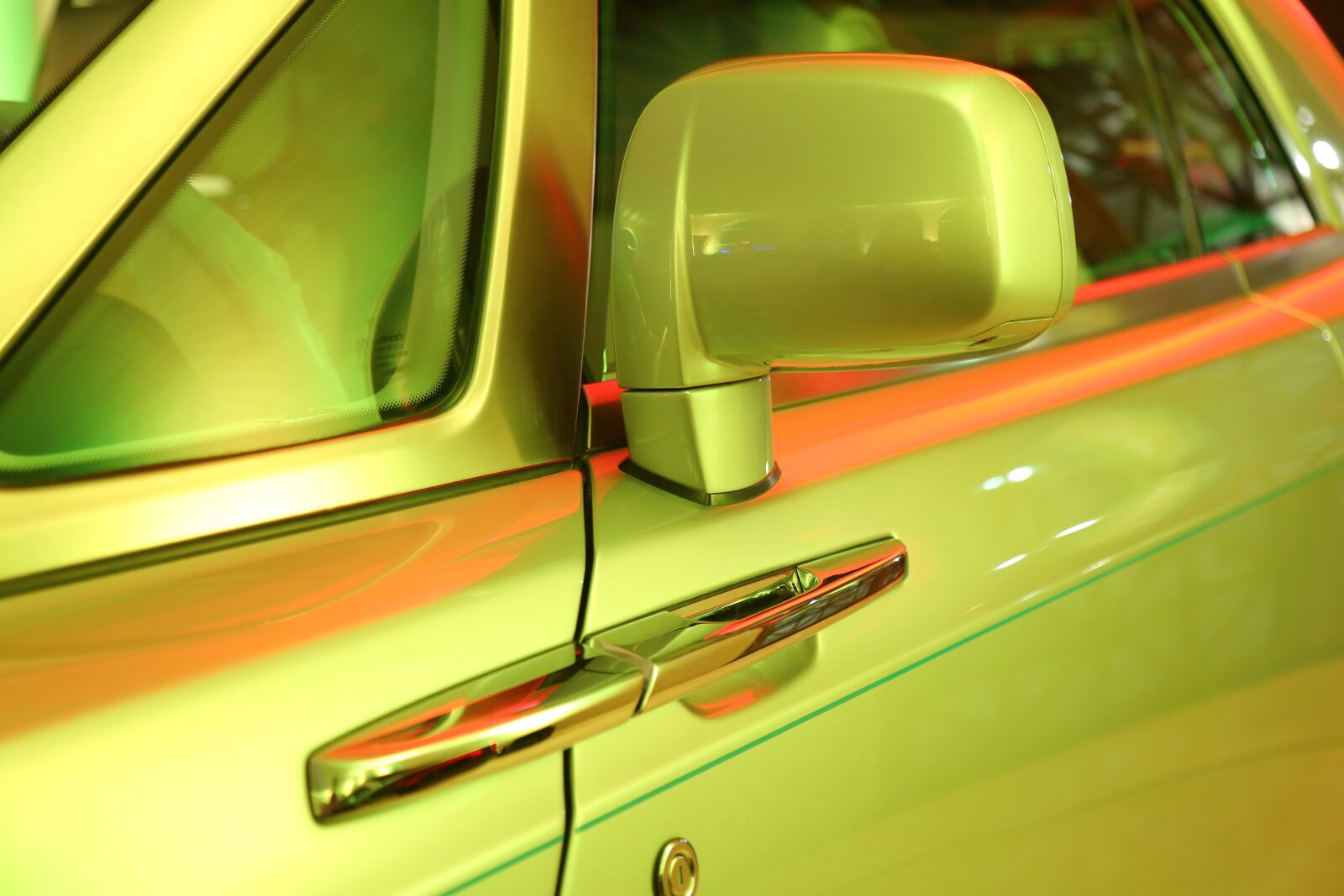 Canon EOS 5D Mark III sample photo. Car, handle, car door photography
