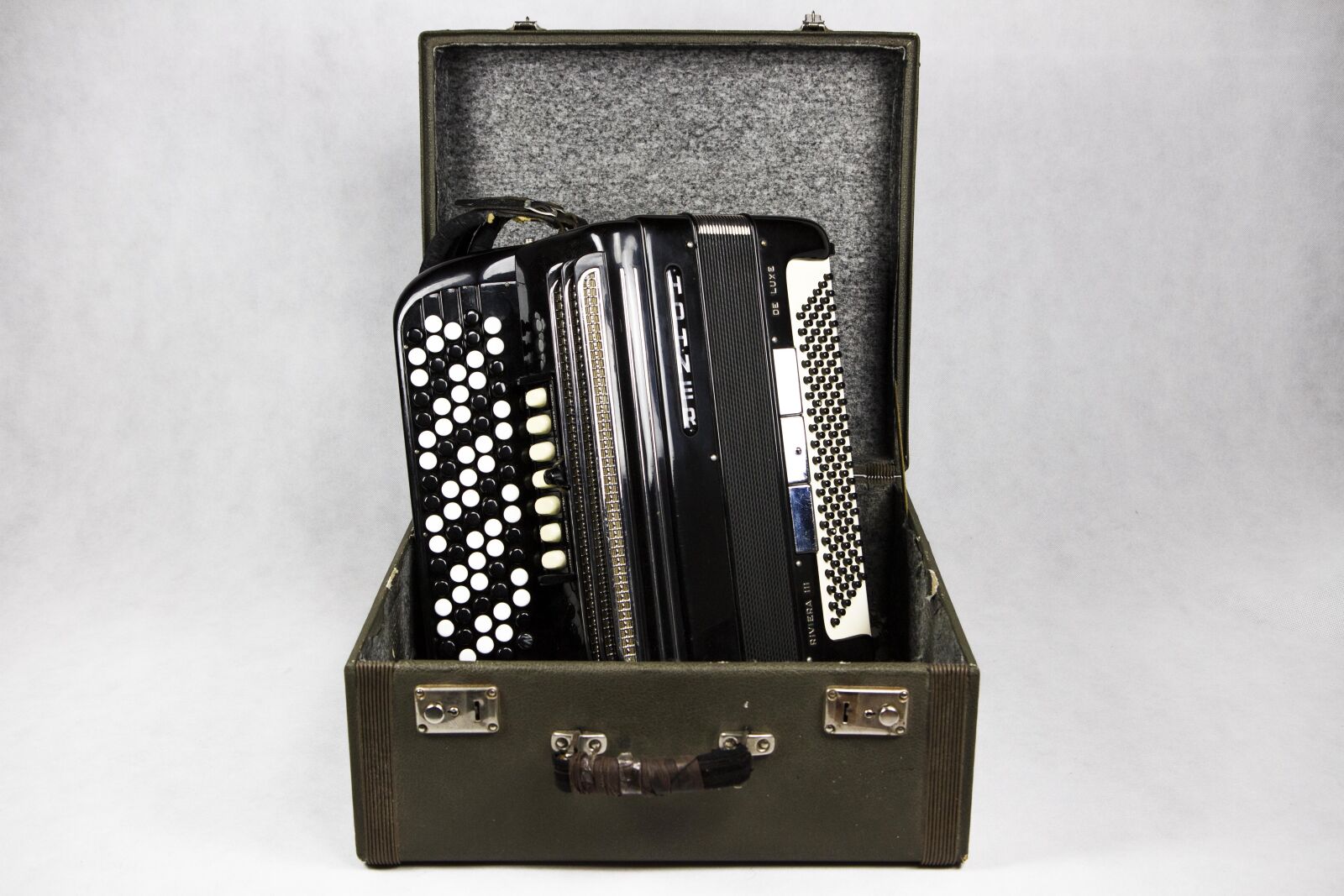 Canon EOS 7D sample photo. Harmonica, case, instrument photography