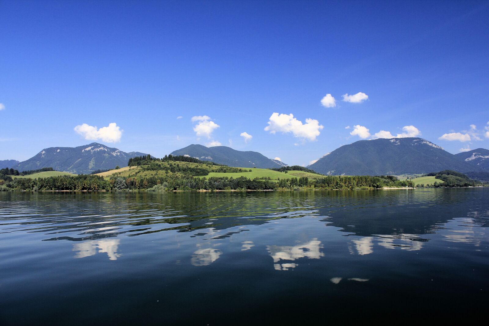 Canon EOS 550D (EOS Rebel T2i / EOS Kiss X4) sample photo. Slovakia, liptovska village lake photography