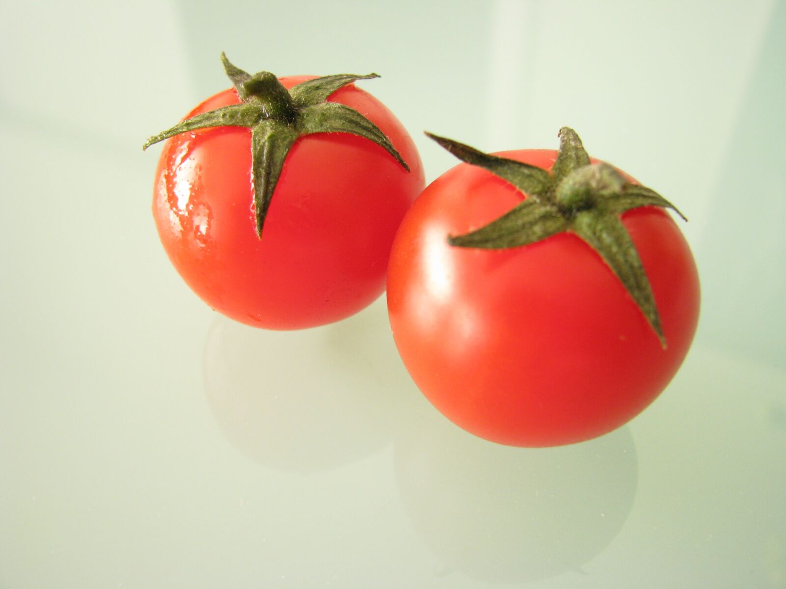 Canon POWERSHOT S5 IS sample photo. Tomato, vegetable, food photography